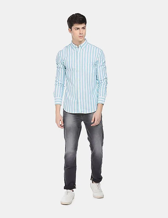 Aeropostale Men White and Blue Button-Down Collar Striped Shirt