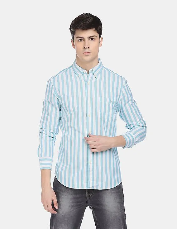 Aeropostale Men White and Blue Button-Down Collar Striped Shirt