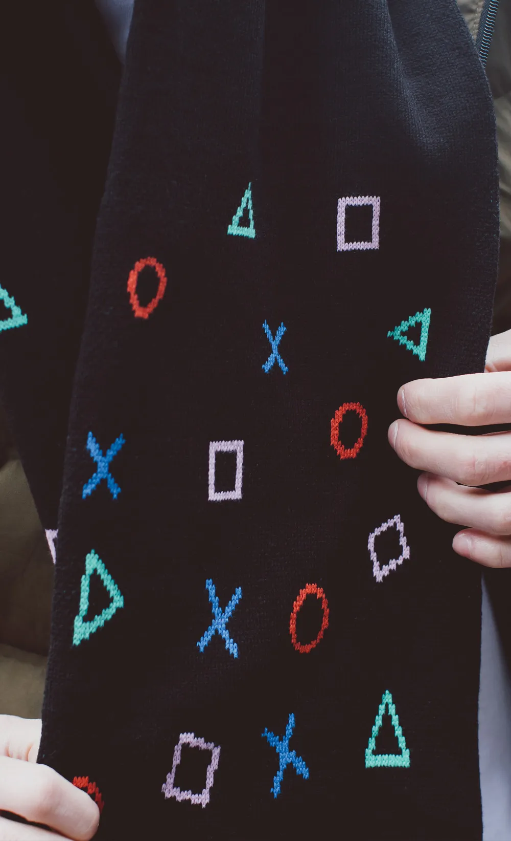 Buttons Scarf