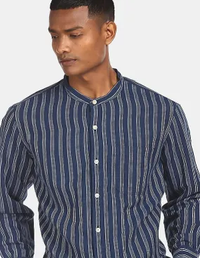 GAP Men Blue Standard Fit Band Collar Shirt In Linen Cotton