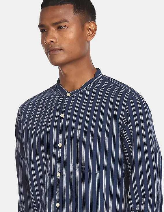 GAP Men Blue Standard Fit Band Collar Shirt In Linen Cotton