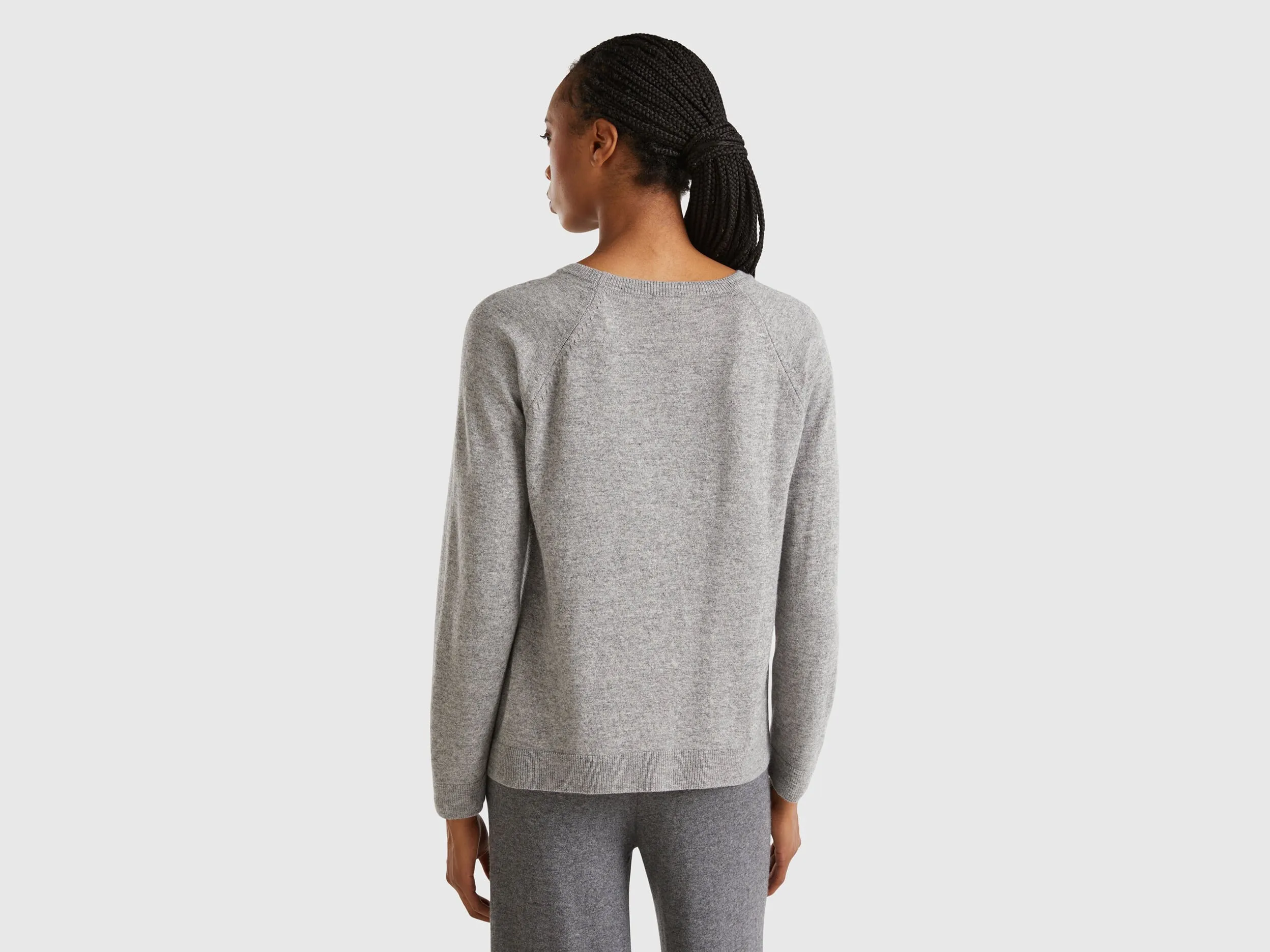 Gray crew neck sweater in cashmere and wool blend - Light Gray | Benetton