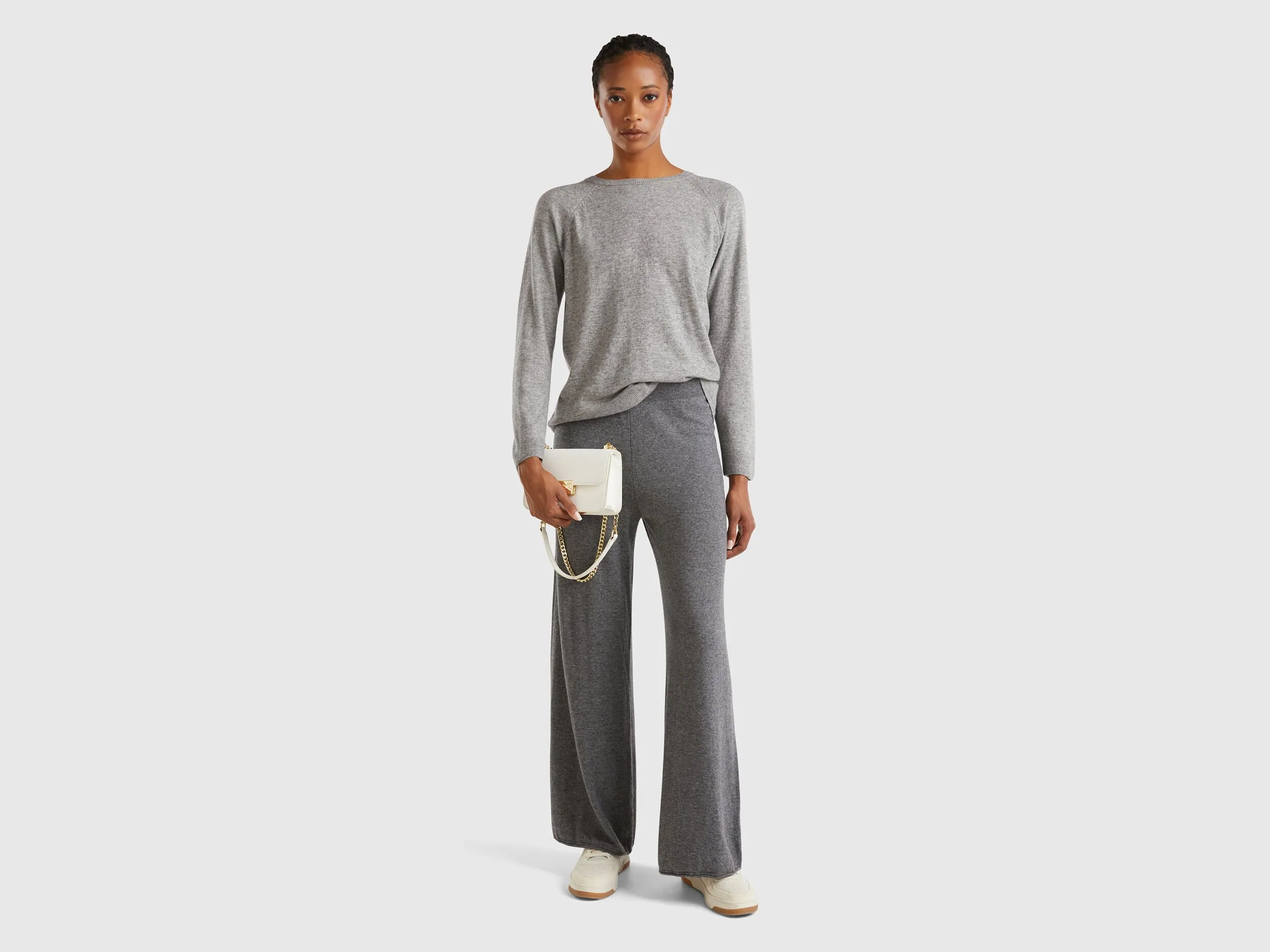 Gray crew neck sweater in cashmere and wool blend - Light Gray | Benetton