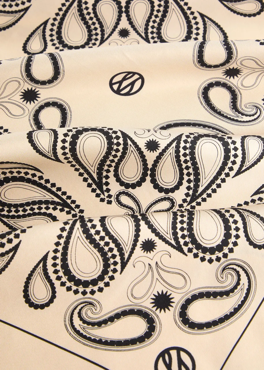 LE SCARF Printed silk-satin scarf  
                         
                     
                