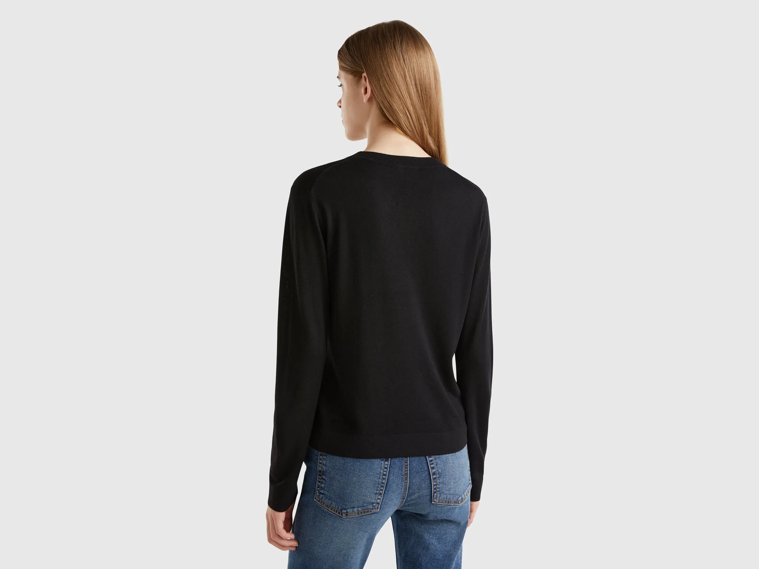 Long sleeve sweater in silk blend - Black | Benetton