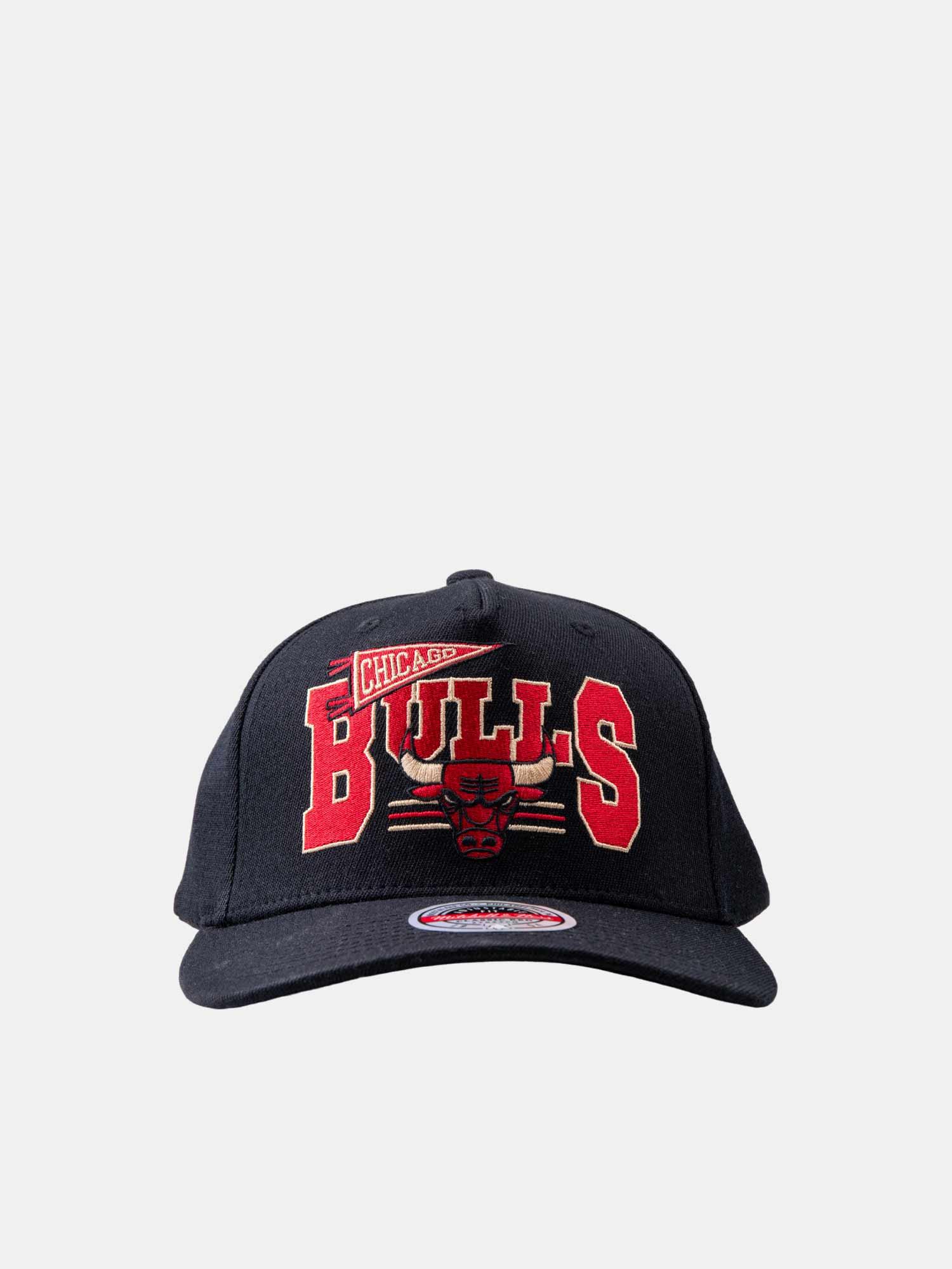 Mitchell & Ness Chicago Bulls Pennant Stretch Snapback - Black