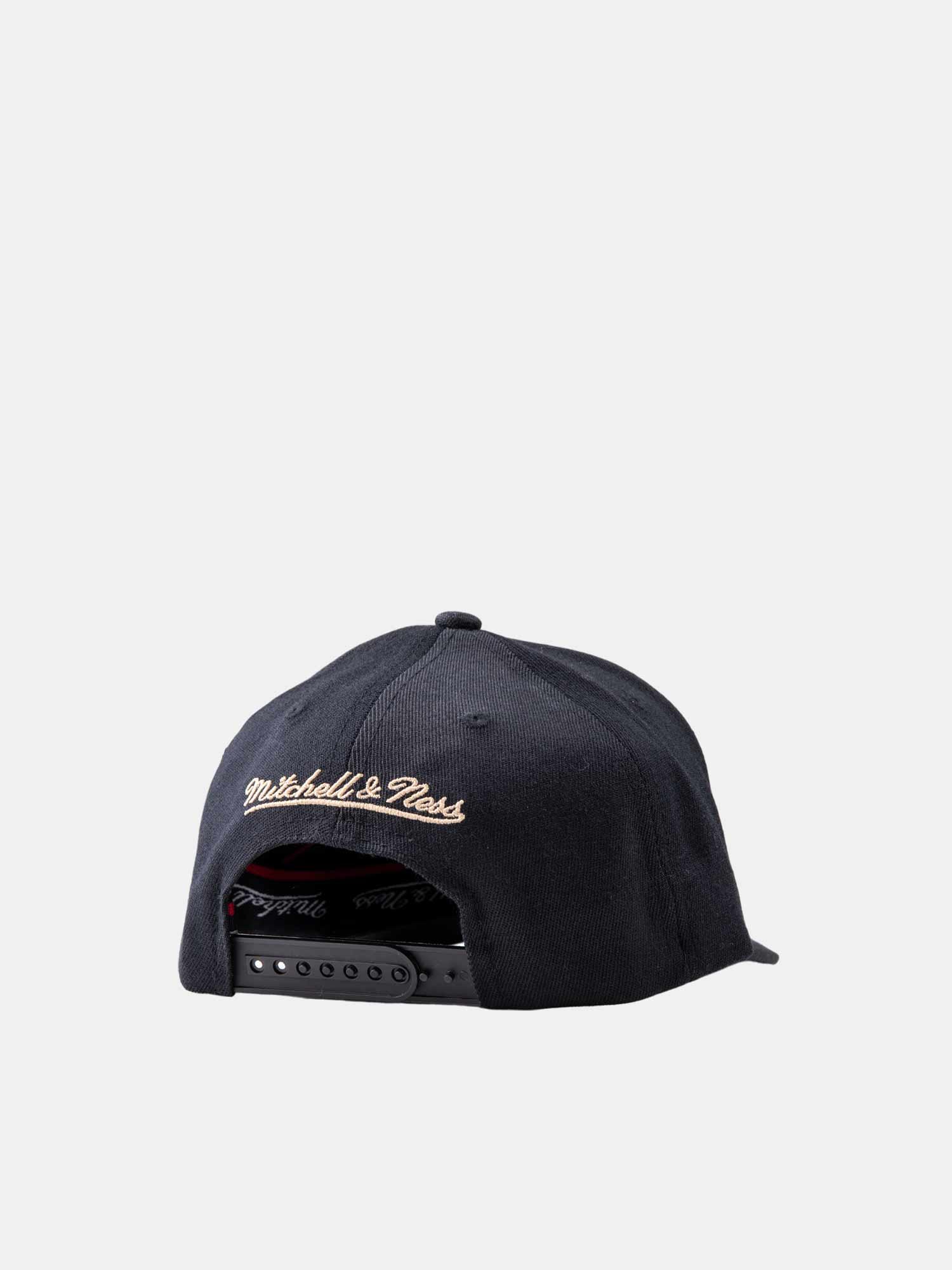 Mitchell & Ness Miami Heat Pennant Stretch Snapback - Black