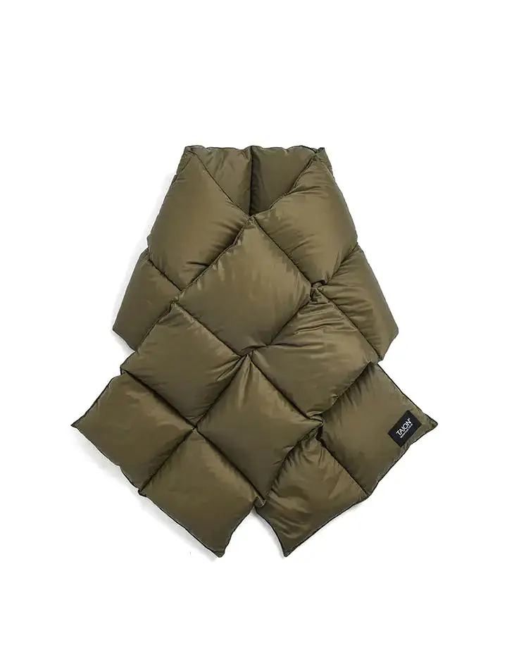 Taion Reversible Mountain Down Volume Muffler Olive