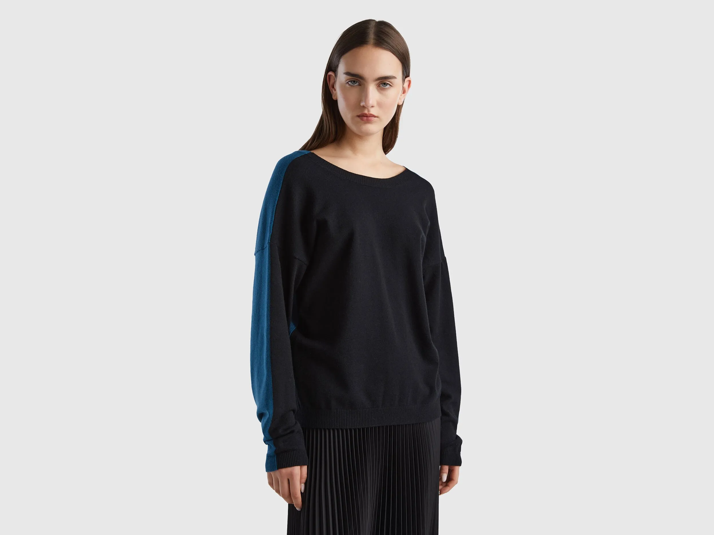 Viscose blend sweater - Black | Benetton